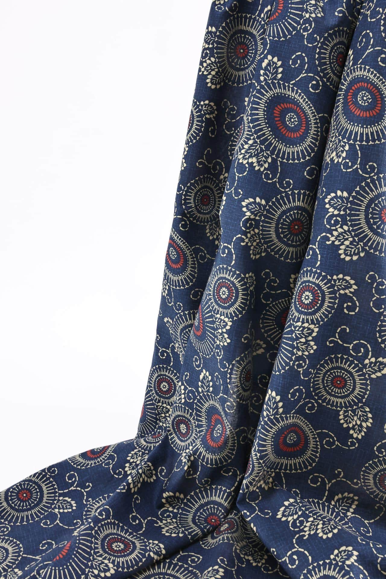 Tissu-Japonais-fleur-vintage-et-feuillages