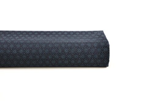 Tissu japonais Asanoha bleu fond bleu marine. Japanese fabric