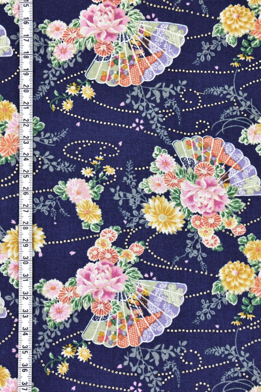 Tissu Japonais éventail kiku botan fond bleu