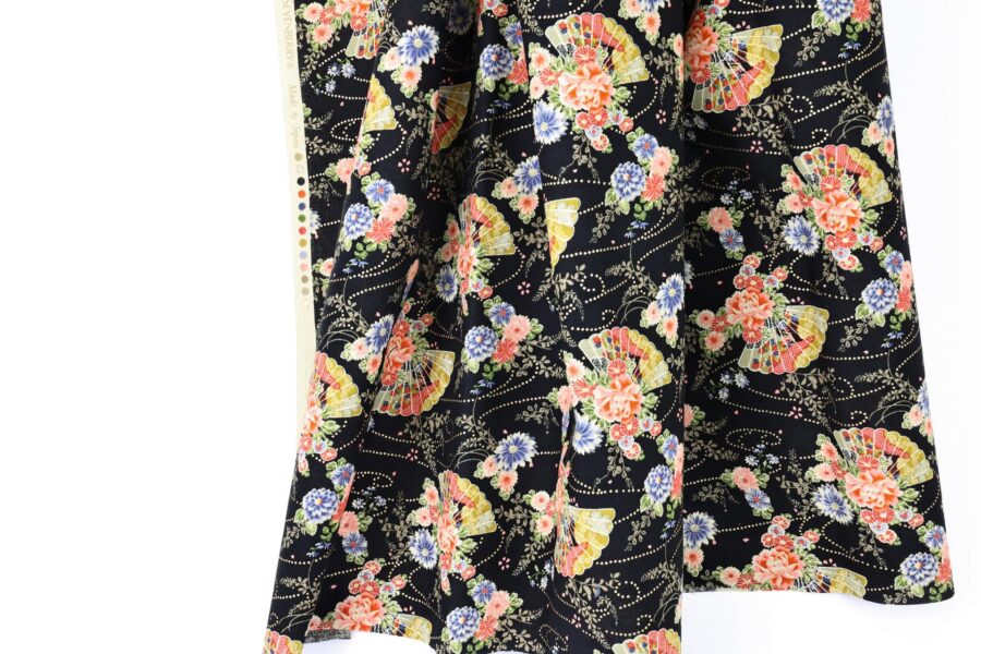 Tissu Japonais éventail kiku botan fond noir