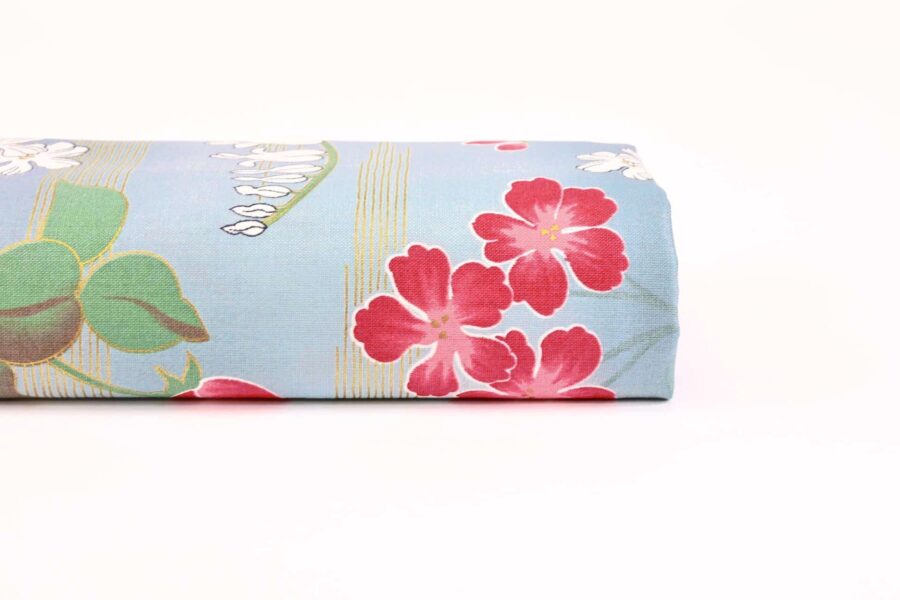 Tissu Japonais jardin de fleurs fond bleu