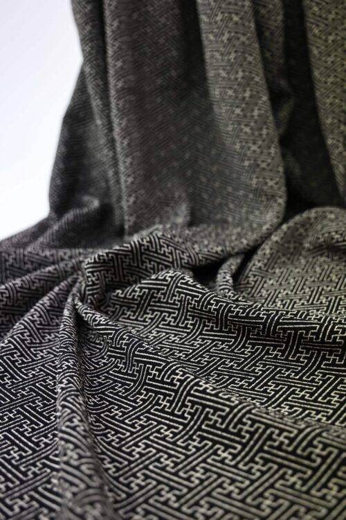 Tissu Chirimen Sayagata fond noir. Japanese fabric. Chirimen fabric
