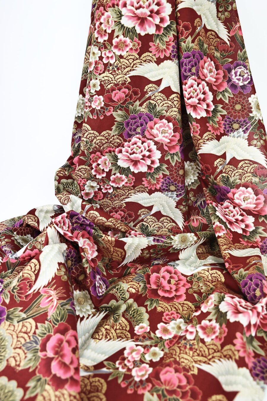 Tissu Héron Japonais doré fond rouge. Golden Heron Japanese fabric