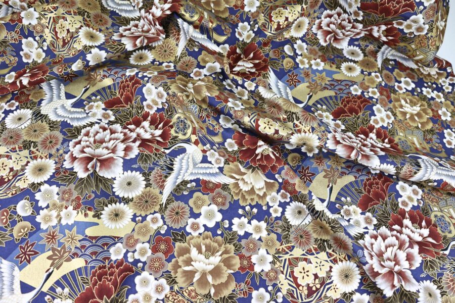 Tissu Japonais Grues Hana Gosho Guruma fond bleu. Japanese Fabric Black Crane Hana Gosho Guruma