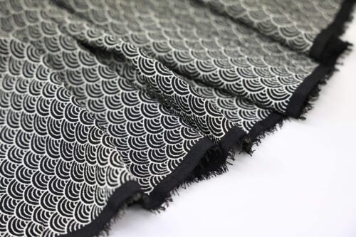 Tissus crêpe Japonais Seikaiha fond noir. Japanese fabrics. Japanese crepe fabric.