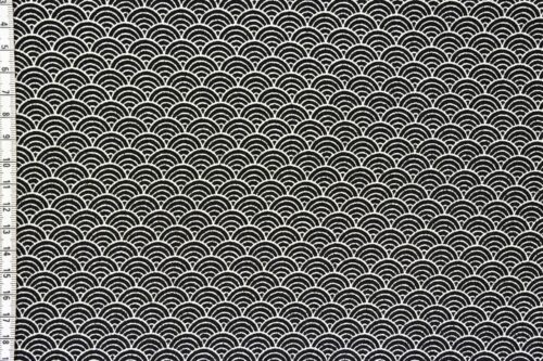 Tissus crêpe Japonais Seikaiha fond noir. Japanese fabrics. Japanese crepe fabric.