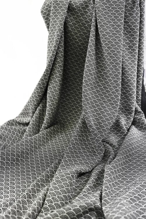 Tissus crêpe Japonais Seikaiha fond noir. Japanese fabrics. Japanese crepe fabric.