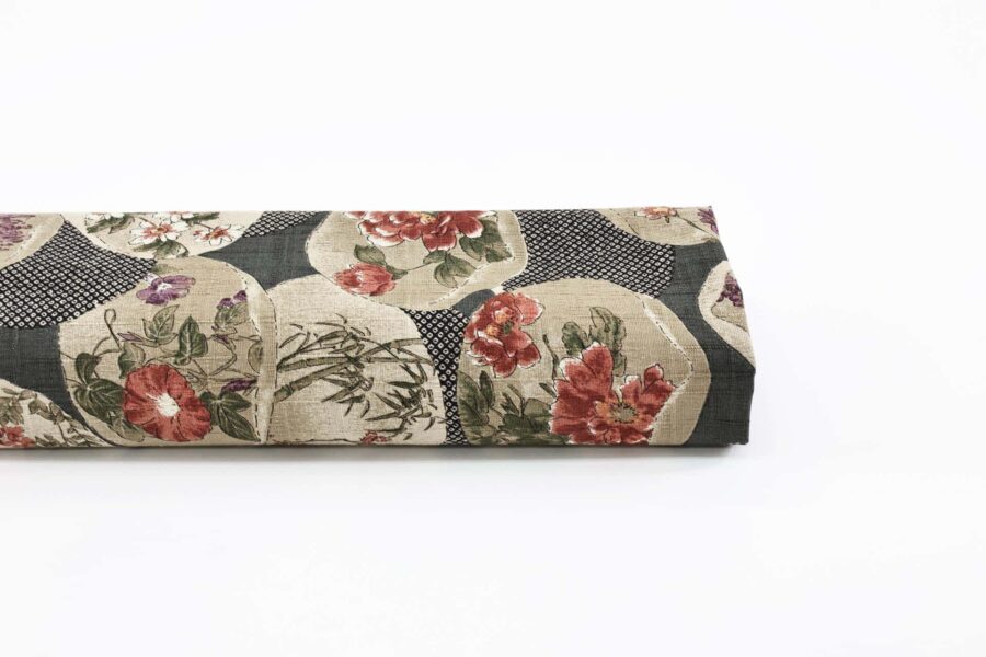 Coton dobby kanoko shibori noir et floraux. Japanese fabric