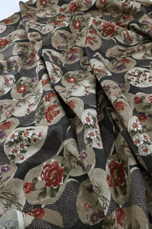 Coton dobby kanoko shibori noir et floraux. Japanese fabric