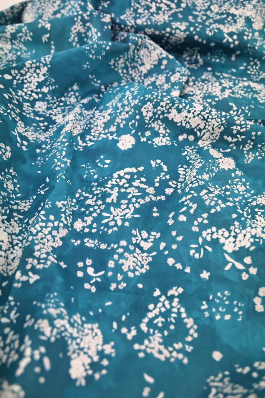 Nani IRO Lei Nani coton lawn bio bleu. Japanese fabric