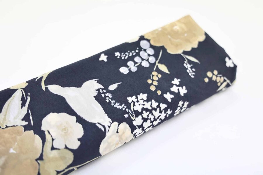 Nani IRO Rakuen soie et coton noir. Japanese fabric