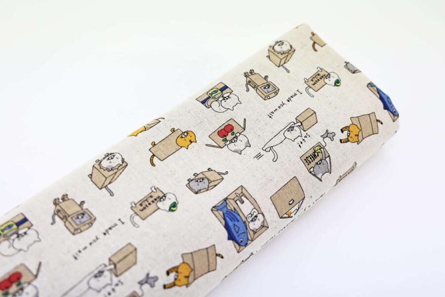 Tissu Japonais Chats dans Boîtes fond écru. Japanese fabric