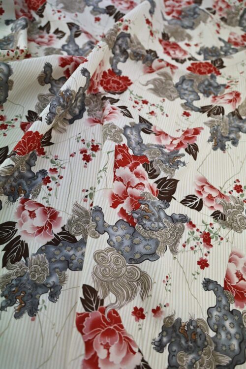 Tissu Japonais Komainu de Kokka fond écru. Japanese fabric