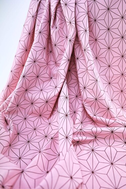 Tissu manga Japonais Asanoha fond rose. Nezuko fabric. Japanese Fabric