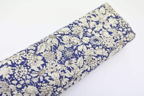 Tissu seersucker fleurie type liberty fond bleu. Japanese fabric. Japanese fabrics