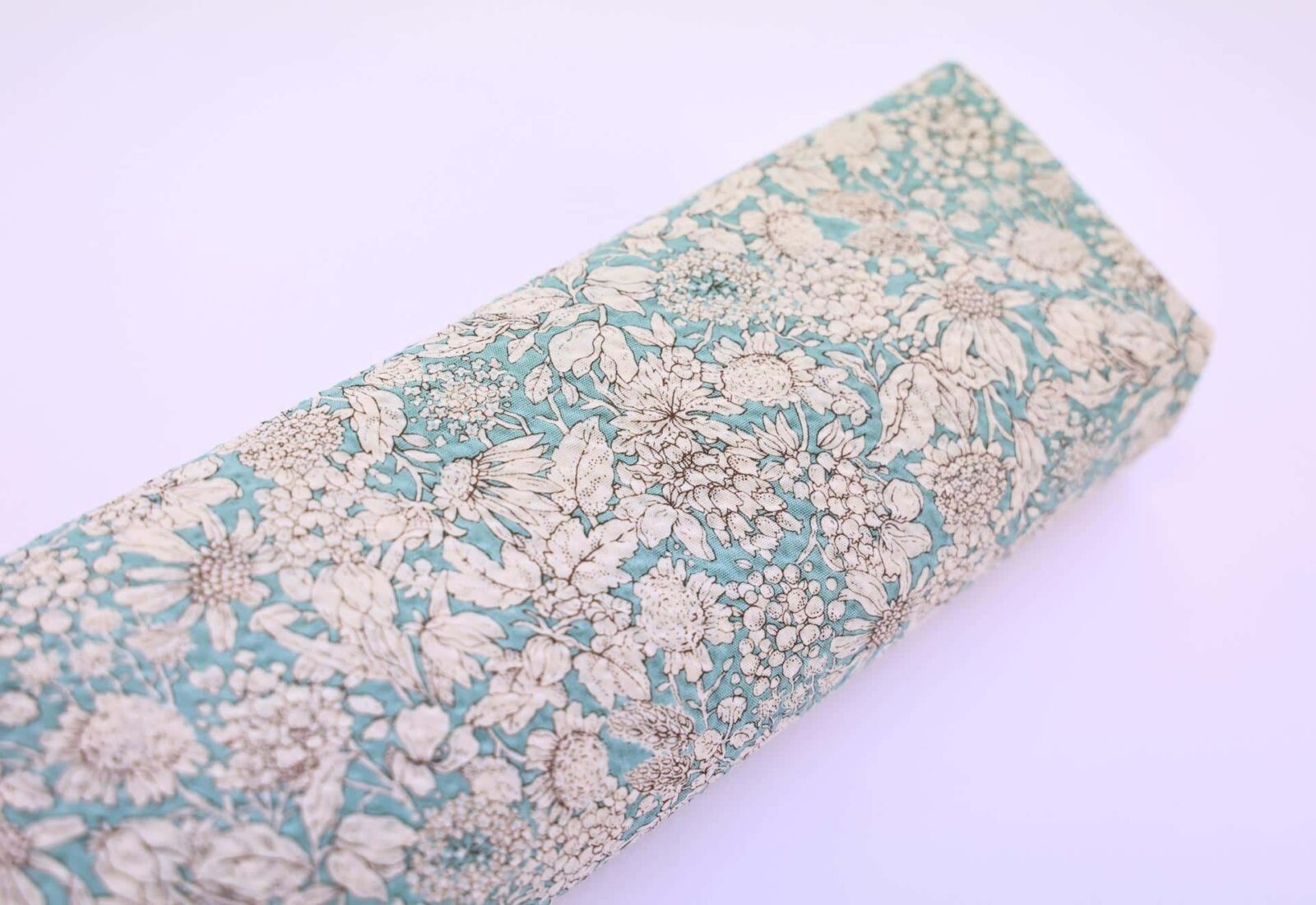 Tissu seersucker fleurie type liberty fond turquoise. Japanese fabric