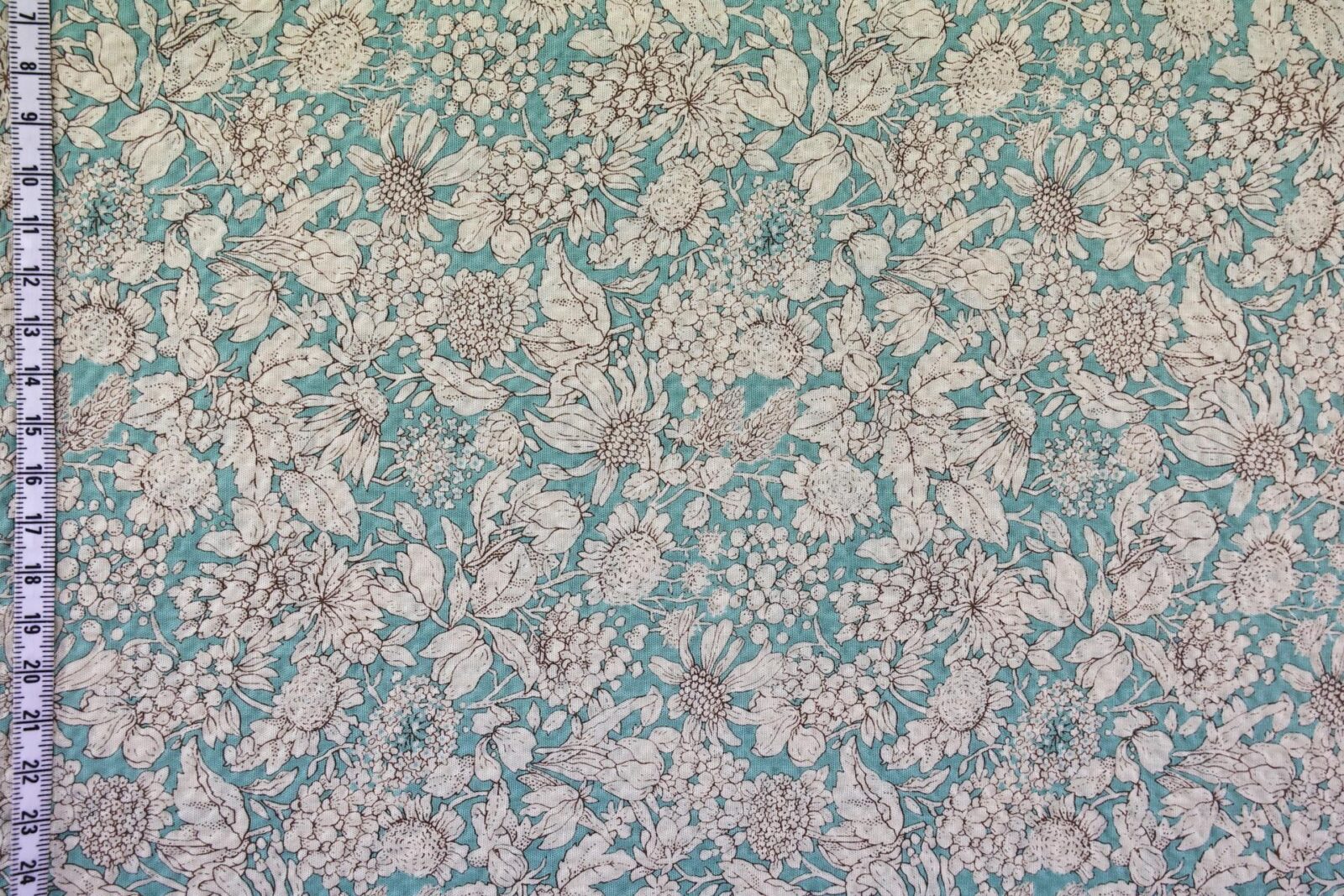 Tissu seersucker fleurie type liberty fond turquoise. Japanese fabric