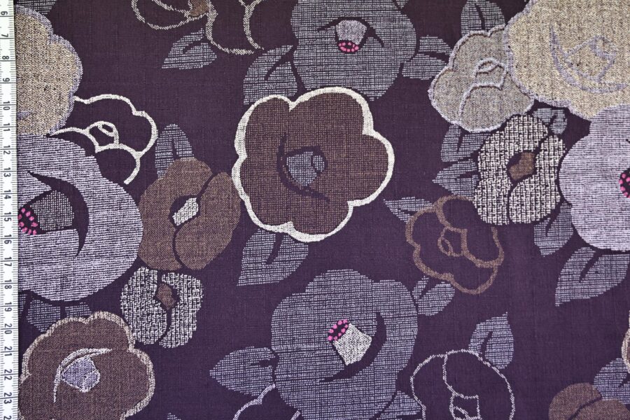 Coton dobby Japonais floral Tsubaki violet. Japanese fabrics
