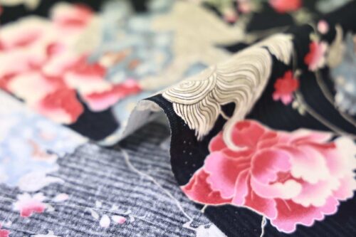Tissu Japonais Komainu de Kokka fond noir. Japanese fabric
