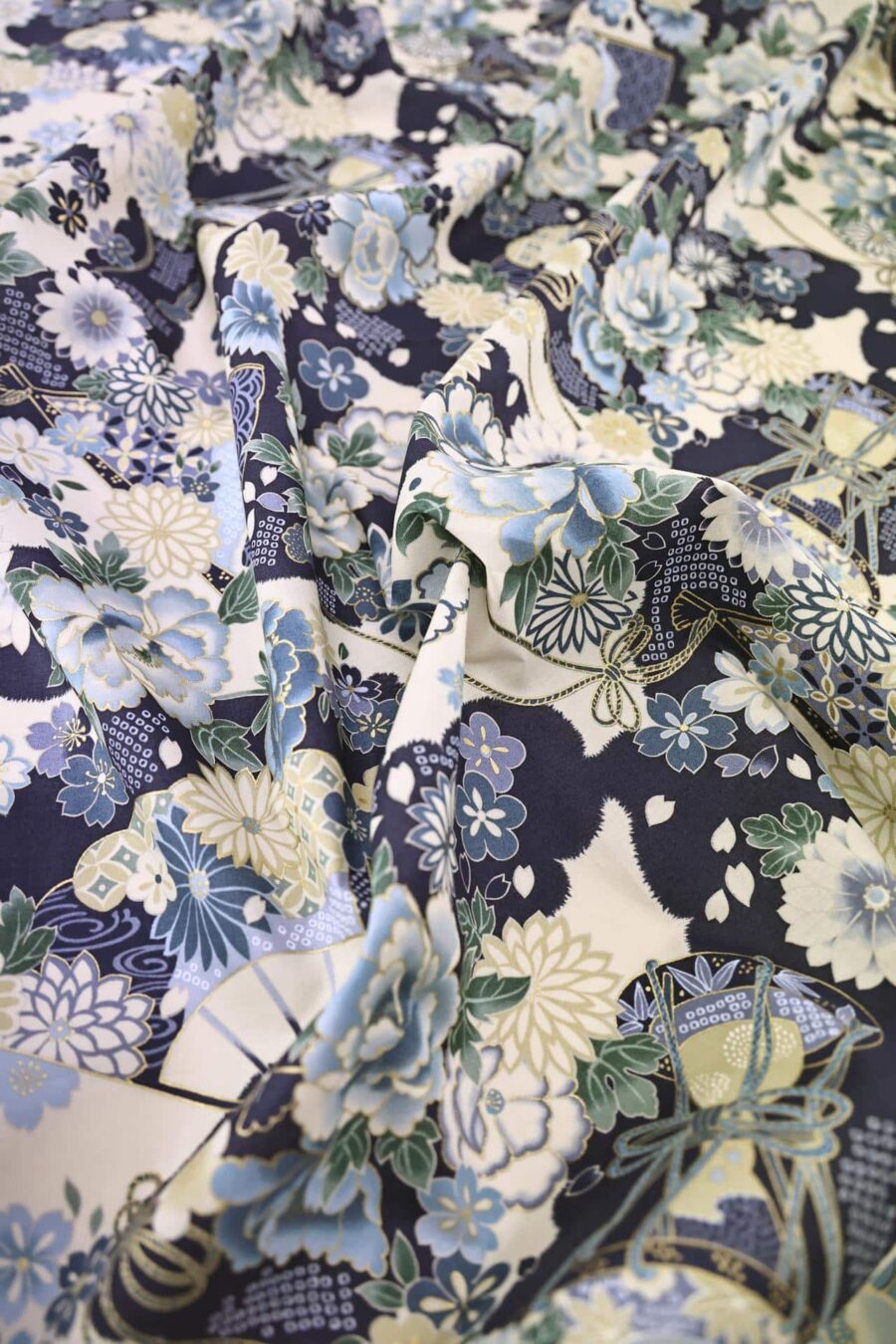 Tissu Japonais Tsuzumi Sensu bleu. Japan fabric