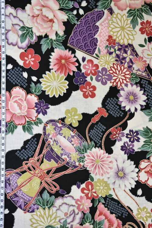 Tissu Japonais Tsuzumi Sensu coloré et noir. Japoanese fabric