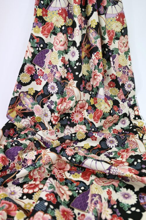 Tissu Japonais Tsuzumi Sensu coloré et noir. Japoanese fabric