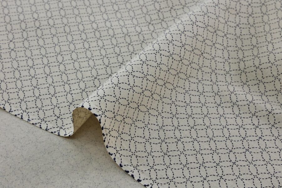 Tissu japonais Shippou pointillé fond écru. Japanese Fabric