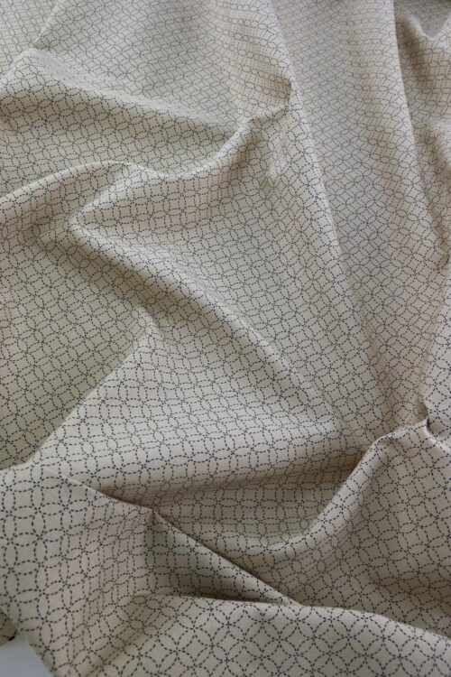 Tissu japonais Shippou pointillé fond écru. Japanese Fabric