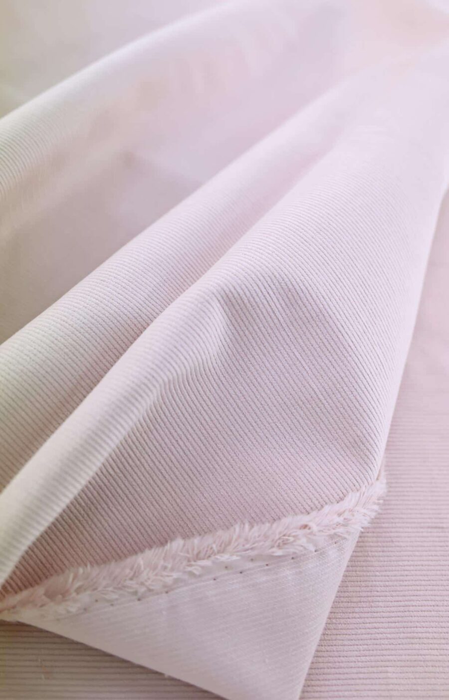 Tissu velours côtelé Japonais couleur rose. Japanese fabric