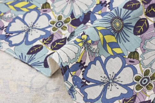 Canvas fleurs esprit vintage bleu violet. Japanese fabric