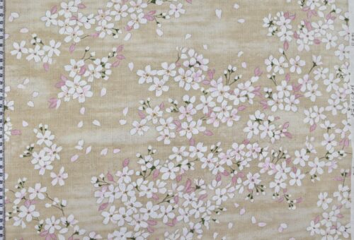 Tissu Japonais cerisier en floraison fond beige. Japanese fabric