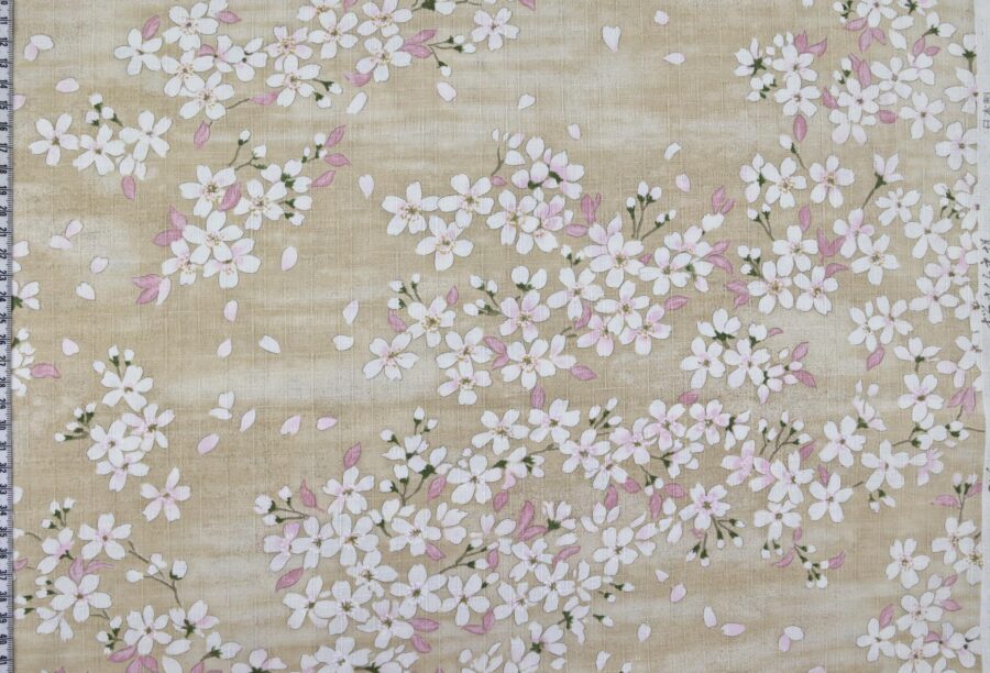 Tissu Japonais cerisier en floraison fond beige. Japanese fabric