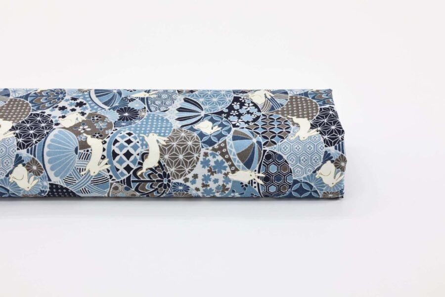 Tissu Japonais lapin et Temari bleu. Japanese fabric