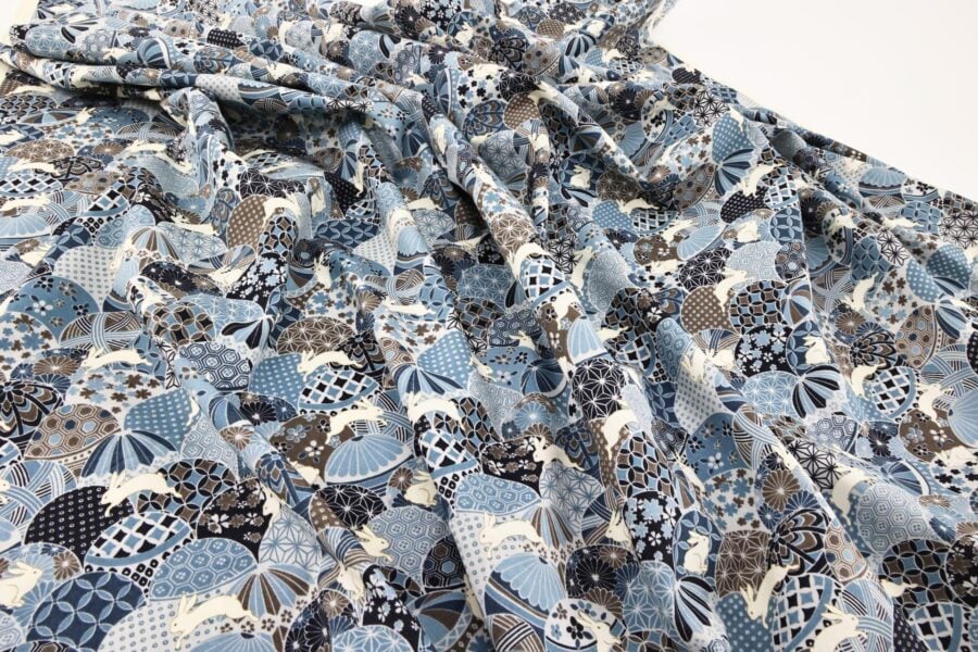 Tissu Japonais lapin et Temari bleu. Japanese fabric