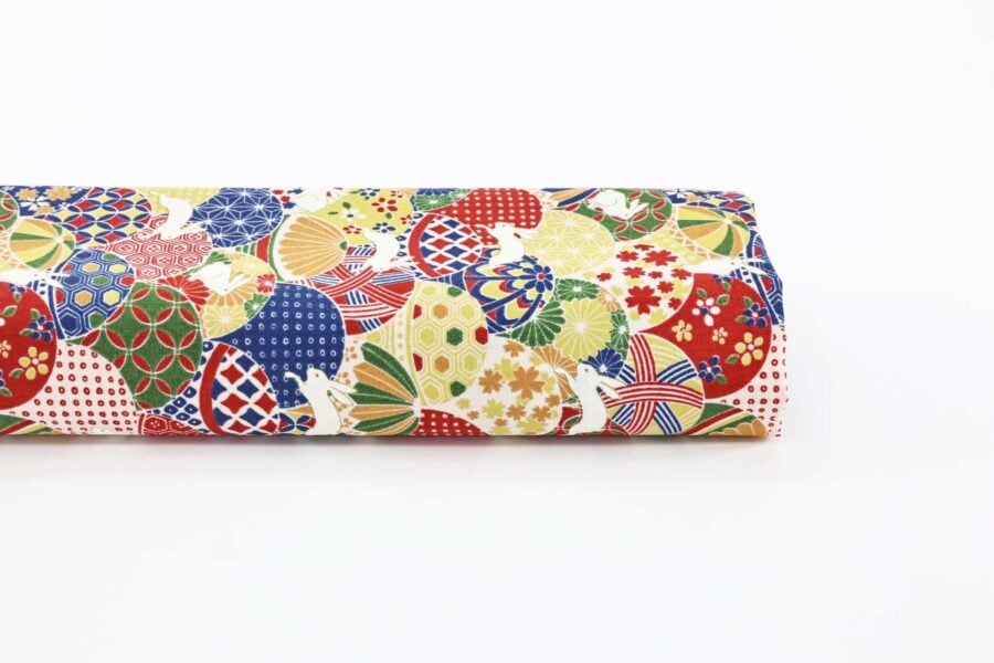 Tissu Japonais lapin et Temari coloré. Japanese fabric