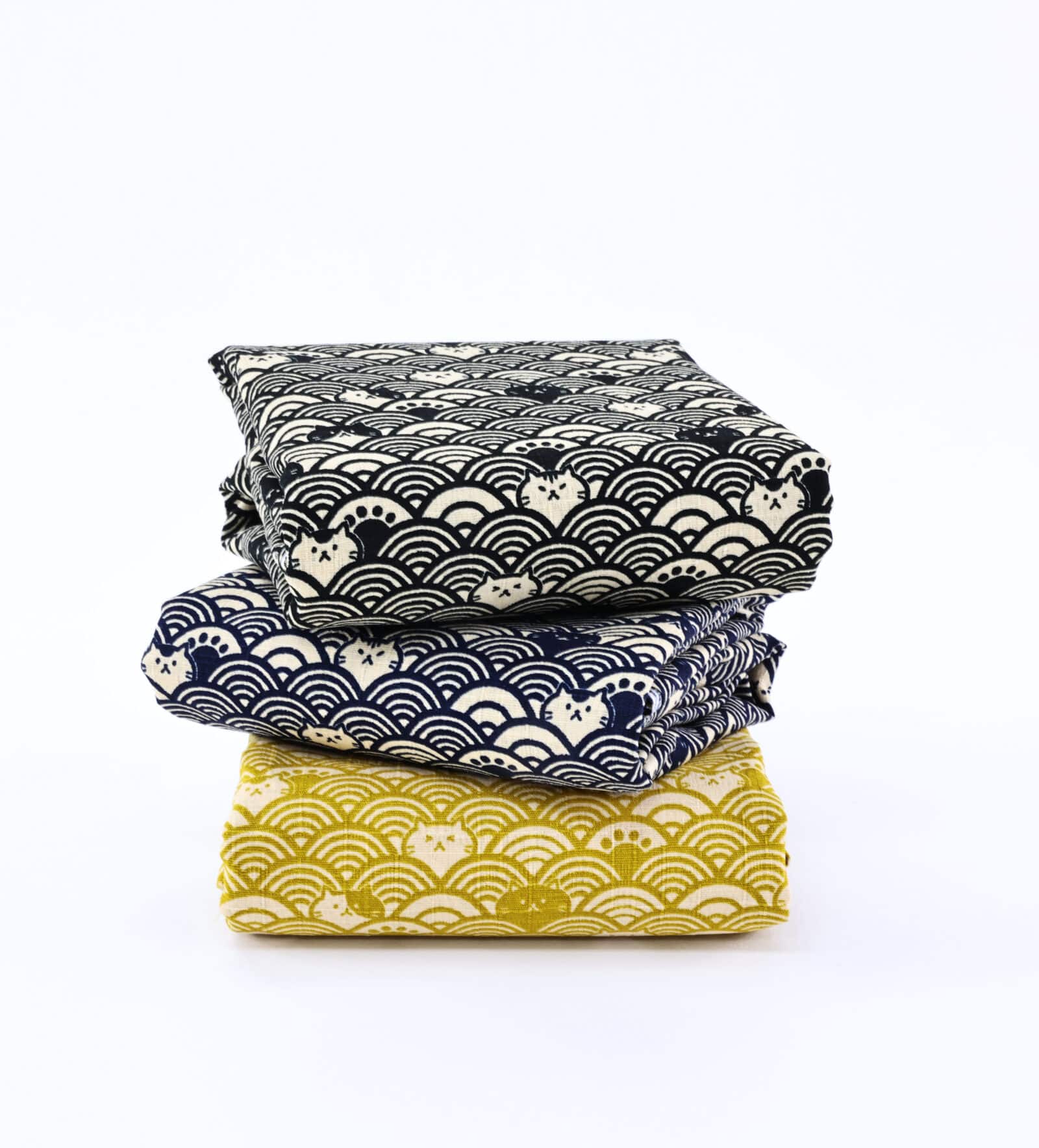 Japanese fabric Maneki Neko, Japanese fabrics, tissu Japonais