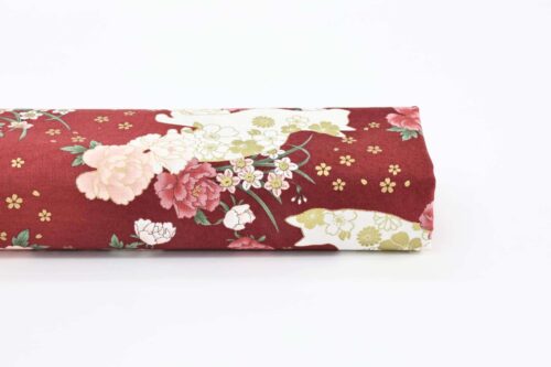 Tissu Japonais chats et fleurs dorées fond couleur rouge. Japanese fabric