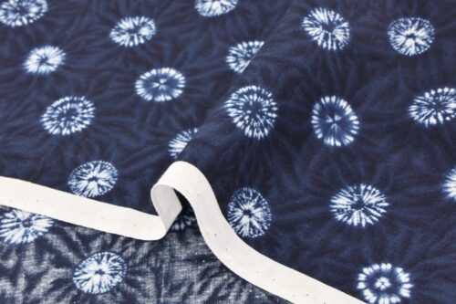 Tissu Japonais imprimé indigo Kumo shibori. Japanese Shibori fabric