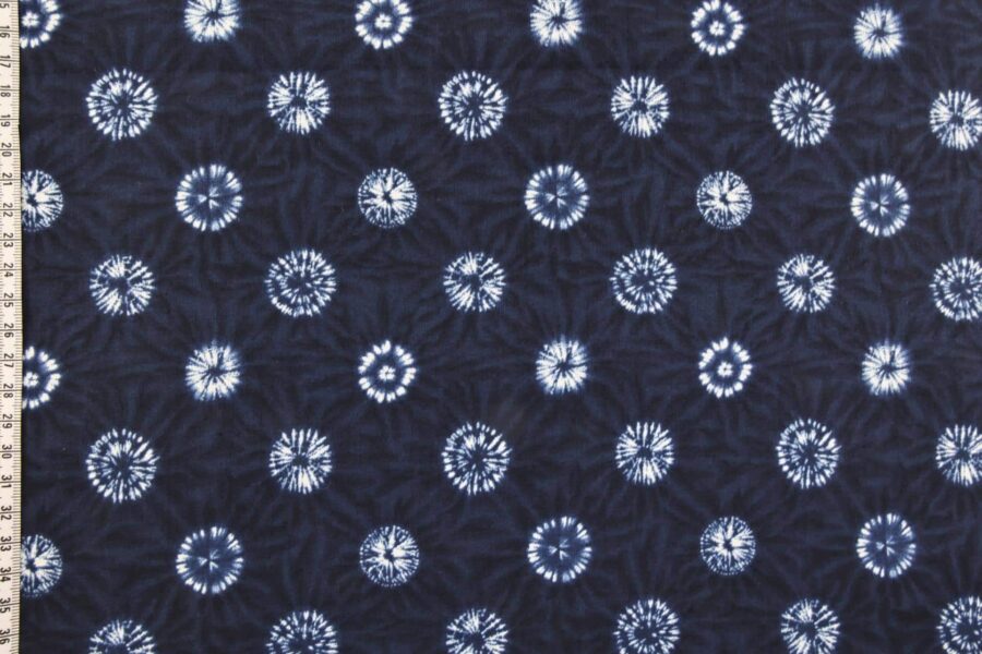 Tissu Japonais imprimé indigo Kumo shibori. Japanese Shibori fabric