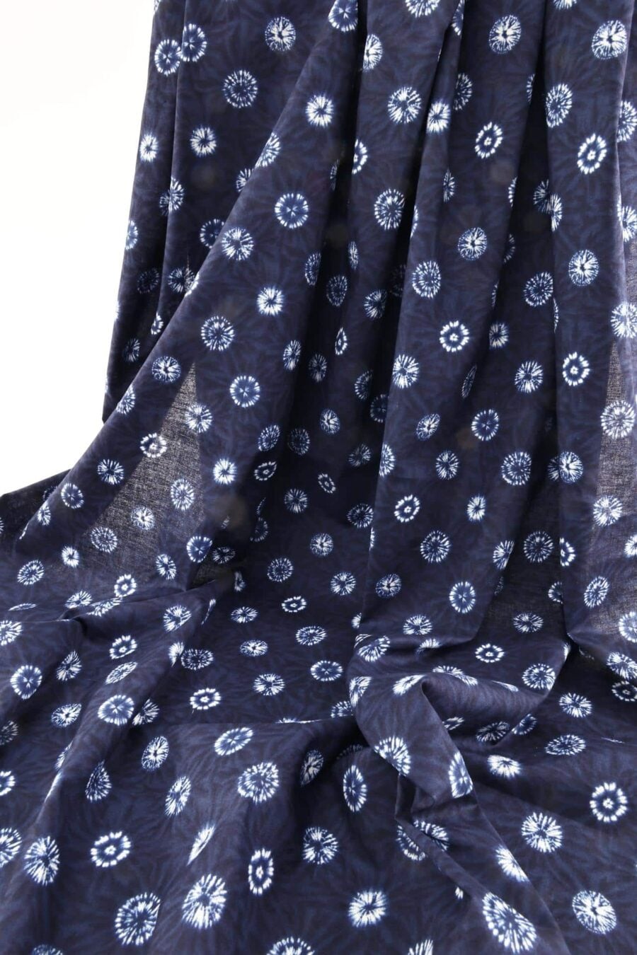 Tissu Japonais imprimé indigo Kumo shibori. Japanese Shibori fabric