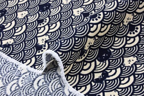 Tissu Maneki Neko Seigaiha bleu beige