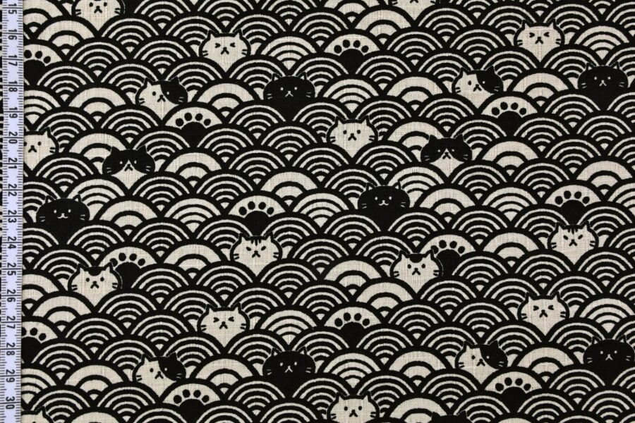 Tissu Maneki Neko Seigaiha noir beige