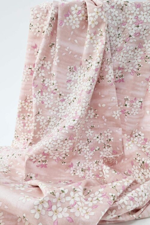 Tissu Japonais cerisier en floraison fond rose. Japanese fabric