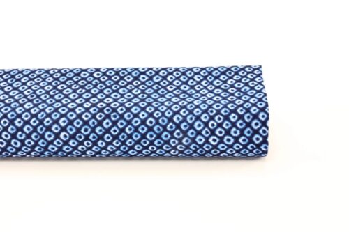 Tissu Japonais imprimé indigo Kanoko shibori. Japanese fabric