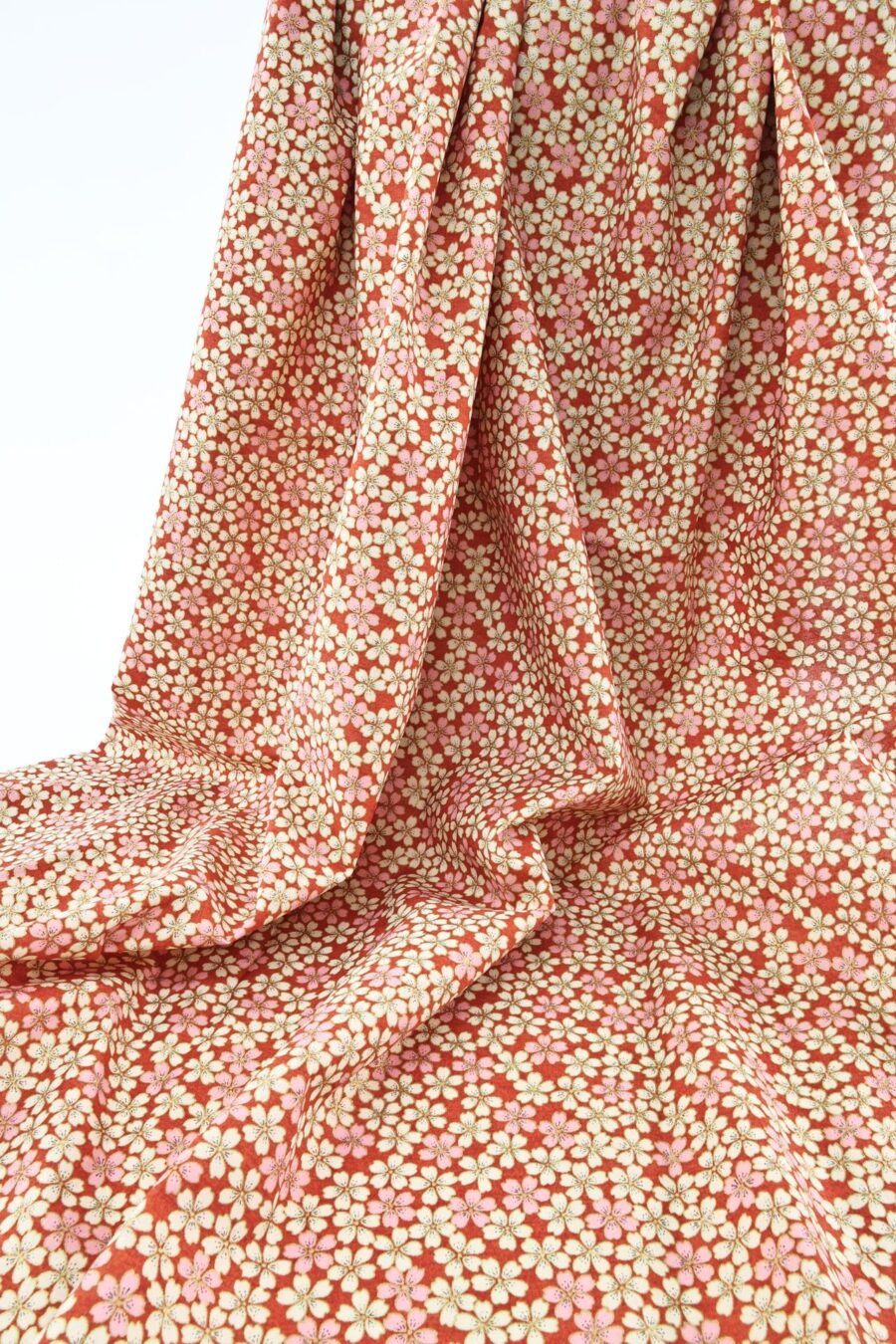 Tissu Japonais petites Sakura fond rouge