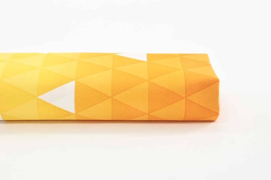 Tissu manga Japonais Uroko jaune orange. Manga fabric