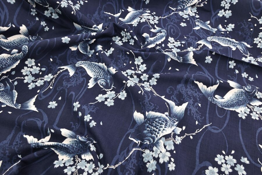 Tissu Japonais carpes et Sakura fond bleu marine. Japanese fabric