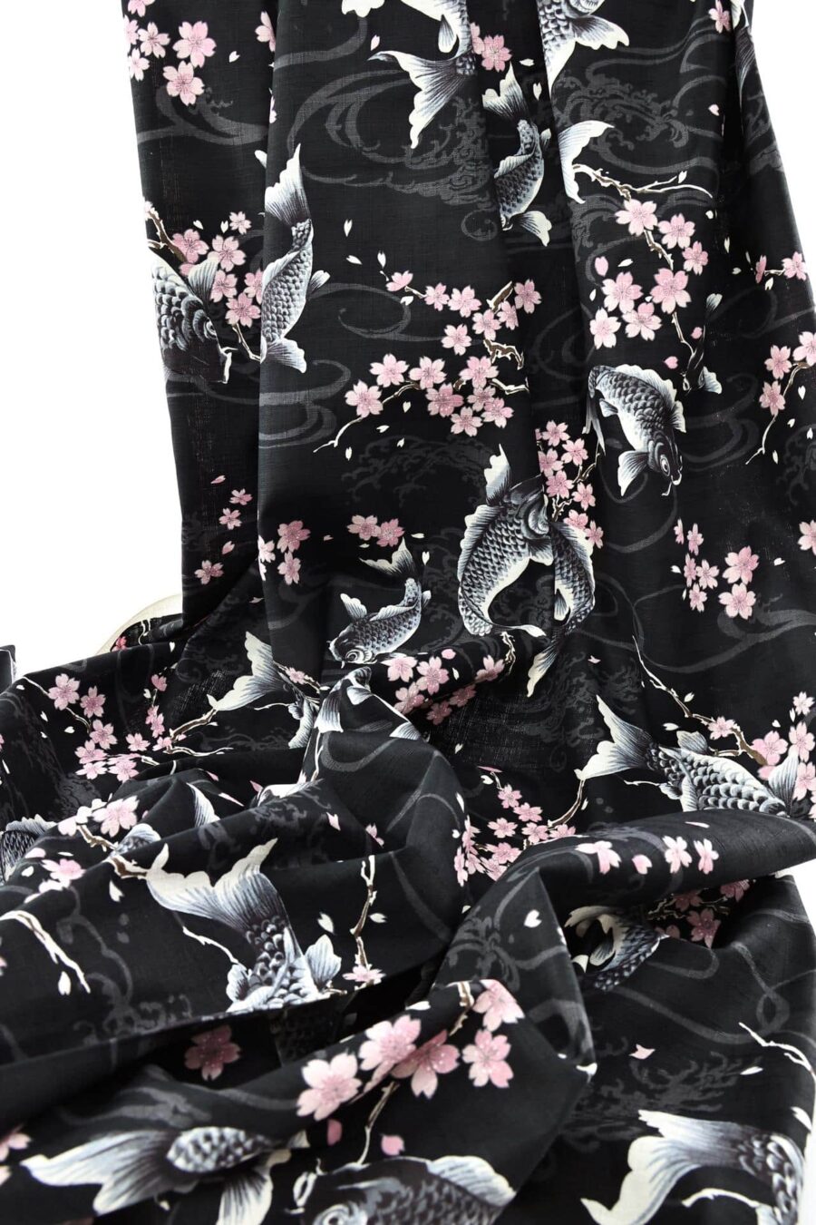 Tissu Japonais carpes et Sakura fond noir. Japanese fabric
