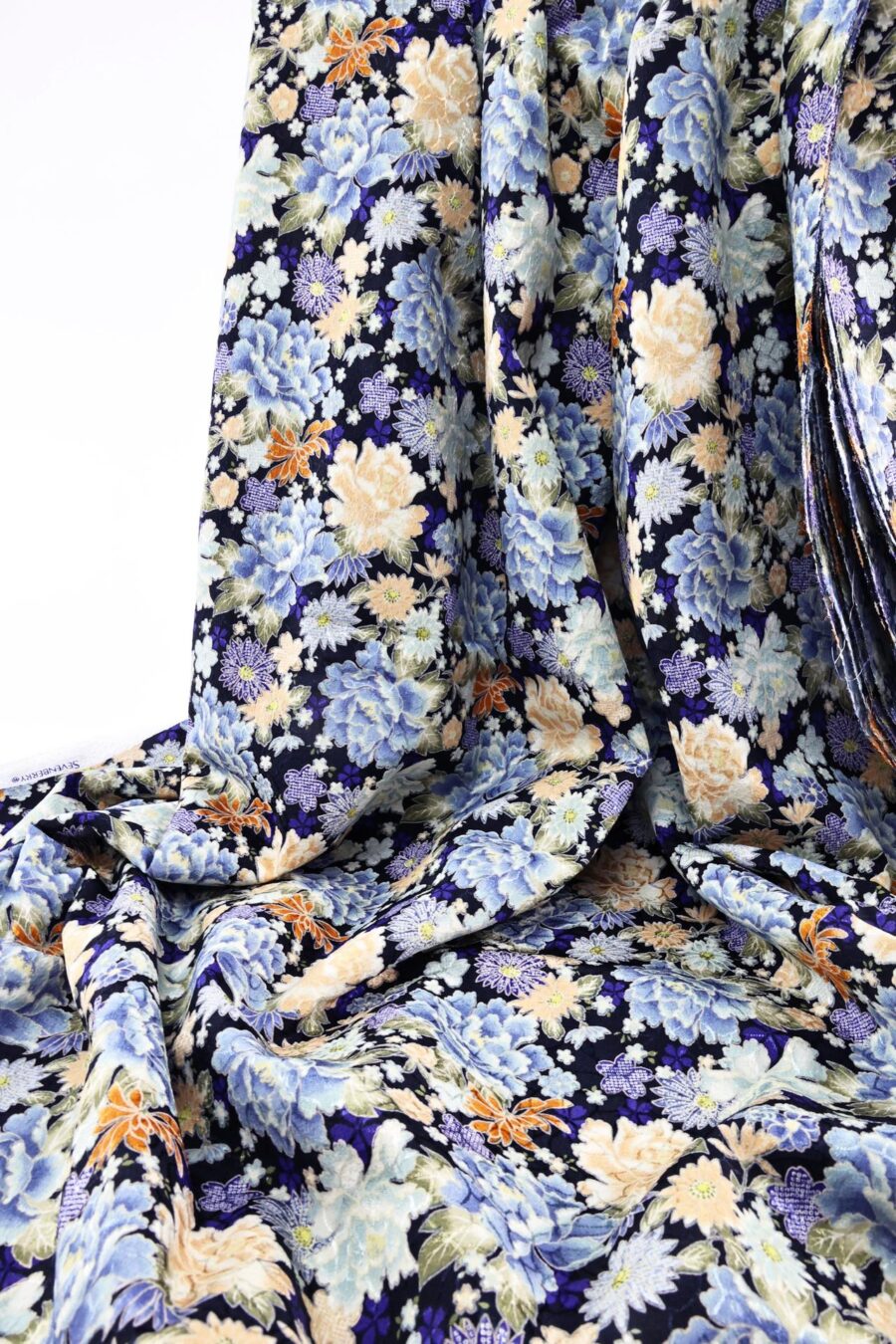 Japanese Jacquard fabric blue-dyed with floral bloom