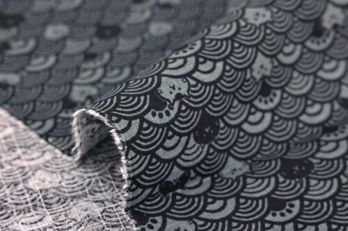 Maneki Neko seigaiha black grey fabric